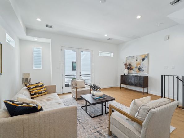 1403 W 21st St B, Houston TX 77008