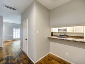 940 Wycliffe Drive 6, Houston TX 77079