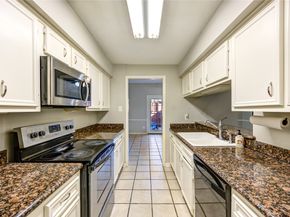 940 Wycliffe Drive 6, Houston TX 77079