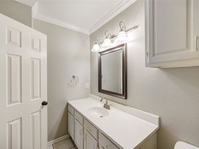 940 Wycliffe Drive 6, Houston TX 77079