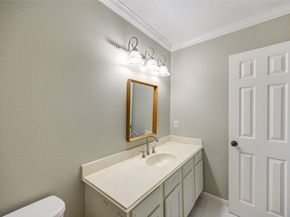 940 Wycliffe Drive 6, Houston TX 77079