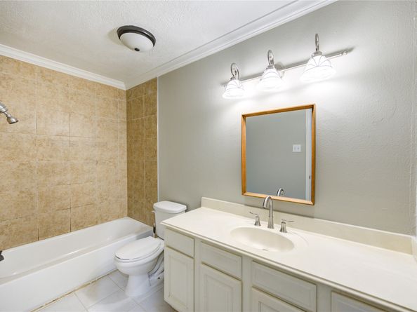 940 Wycliffe Drive 6, Houston TX 77079