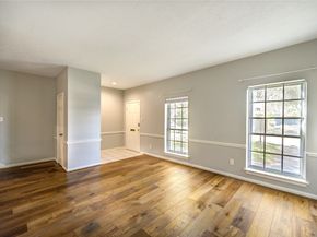 940 Wycliffe Drive 6, Houston TX 77079