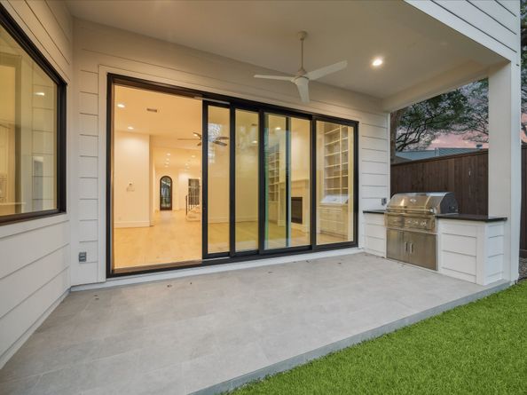 1119 Willard Street, Houston TX 77006