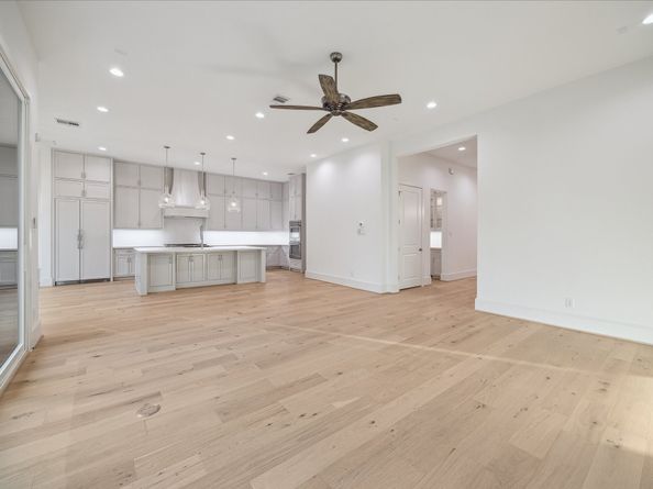 1119 Willard Street, Houston TX 77006