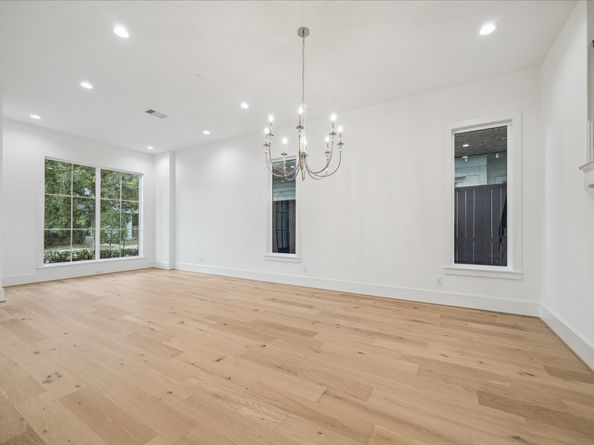 1119 Willard Street, Houston TX 77006