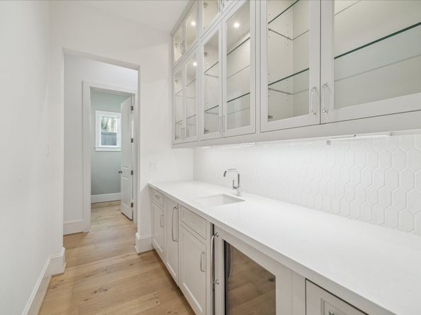 1119 Willard Street, Houston TX 77006