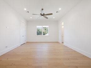 1119 Willard Street, Houston TX 77006