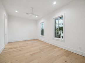 1119 Willard Street, Houston TX 77006