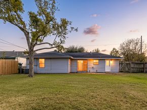 8646 Kempridge Street, Houston TX 77080