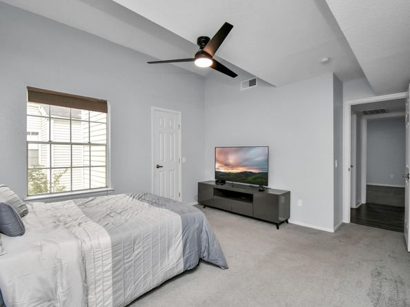 9809 Richmond Avenue B13, Houston TX 77042