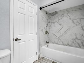 9809 Richmond Avenue B13, Houston TX 77042