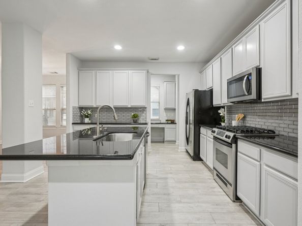 90 Panterra Way, The Woodlands TX 77382