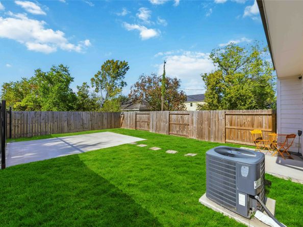 5403 Amy Street, Houston TX 77028