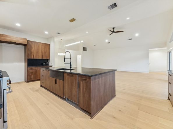 10623 Inwood Drive, Houston TX 77042