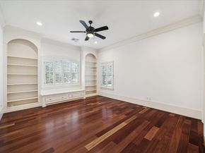 210 Glenwood Drive, Houston TX 77007