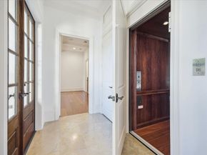 210 Glenwood Drive, Houston TX 77007