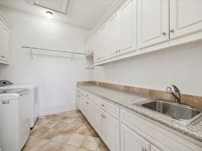 210 Glenwood Drive, Houston TX 77007