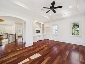 210 Glenwood Drive, Houston TX 77007