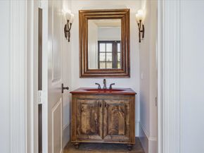 210 Glenwood Drive, Houston TX 77007