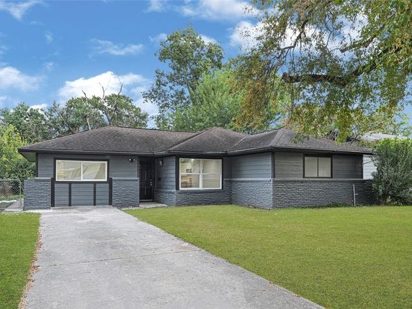 8707 Fannette Street, Houston TX 77029