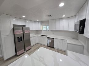 10470 Alcott Drive, Houston TX 77043