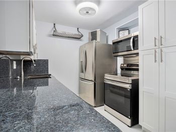 4633 Wild Indigo Street