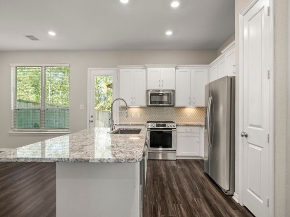 162 Moon Dance Court, Conroe TX 77304