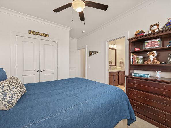 1607 W Rose Terrace Lane, Houston TX 77055