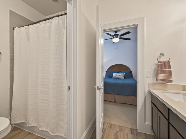 1607 W Rose Terrace Lane, Houston TX 77055