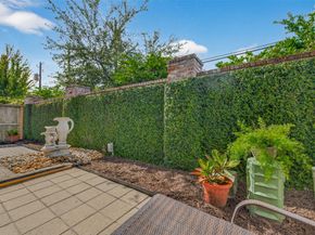 1607 W Rose Terrace Lane, Houston TX 77055