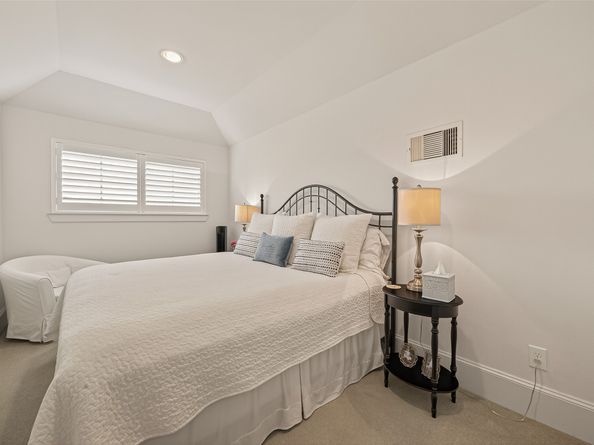 1607 W Rose Terrace Lane, Houston TX 77055