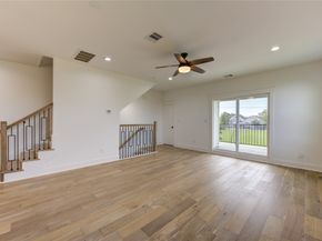 933 E 40 1/2 St Street, Houston TX 77022