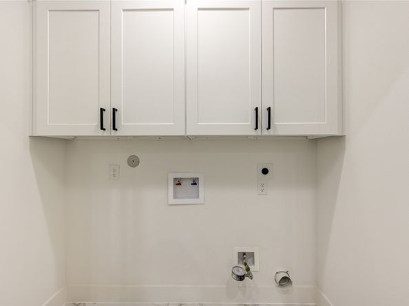 933 E 40 1/2 St Street, Houston TX 77022