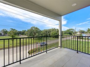 933 E 40 1/2 St Street, Houston TX 77022