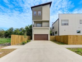 933 E 40 1/2 St Street, Houston TX 77022