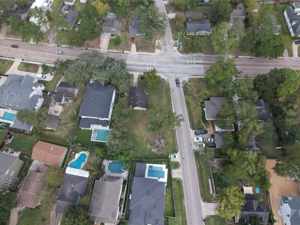 903 W 43rd Street, Houston TX 77018