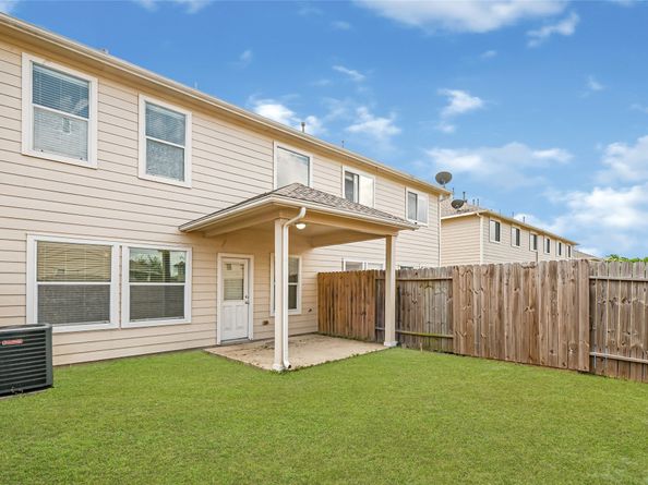 5010 Dartmoor Ridge Trail, Houston TX 77066