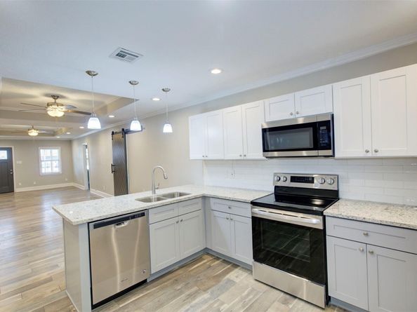 4220 Delhi Street, Houston TX 77022