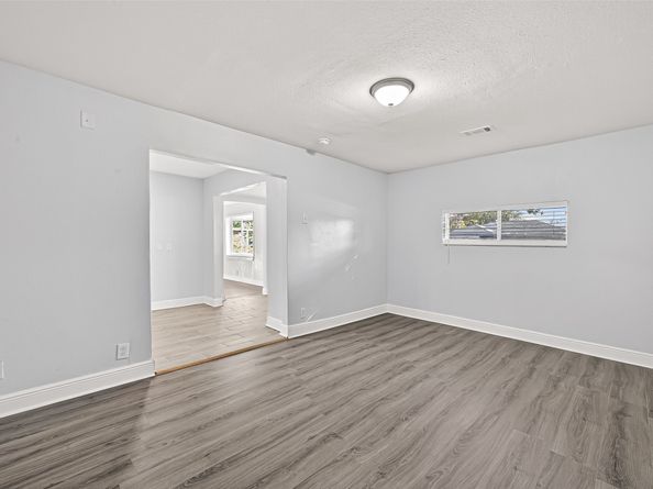 4729 Paradise Lane, Houston TX 77048