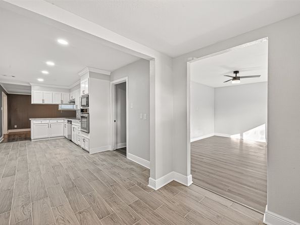 4729 Paradise Lane, Houston TX 77048