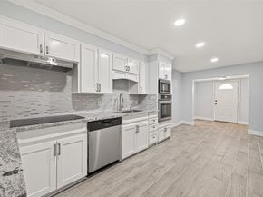 4729 Paradise Lane, Houston TX 77048