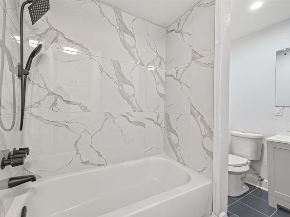 4729 Paradise Lane, Houston TX 77048