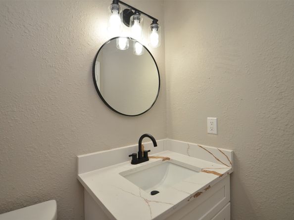 12019 Bob White Drive, Houston TX 77035