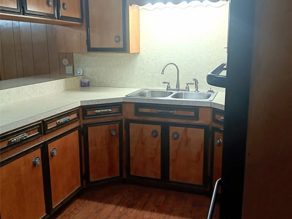 8913 Linda Vista Road, Houston TX 77078