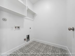 5513 Katy, Houston TX 77007