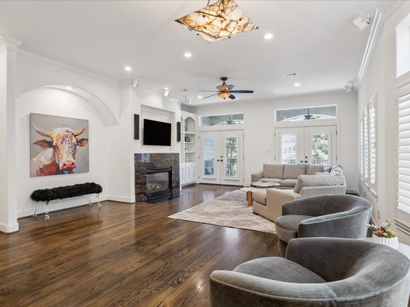 6635 Wanita Place B, Houston TX 77007