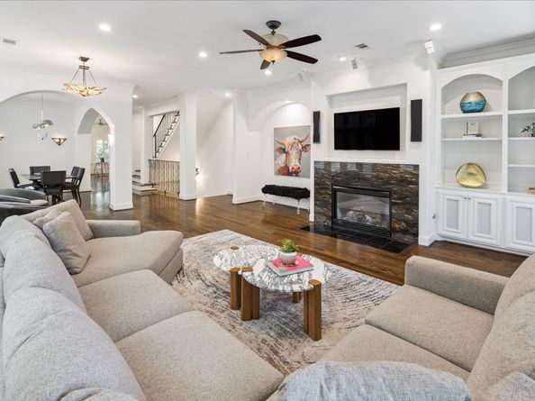 6635 Wanita Place B, Houston TX 77007