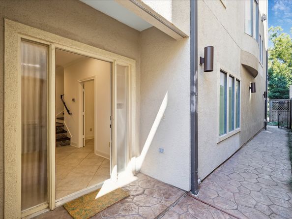 6635 Wanita Place B, Houston TX 77007