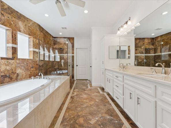 6635 Wanita Place B, Houston TX 77007